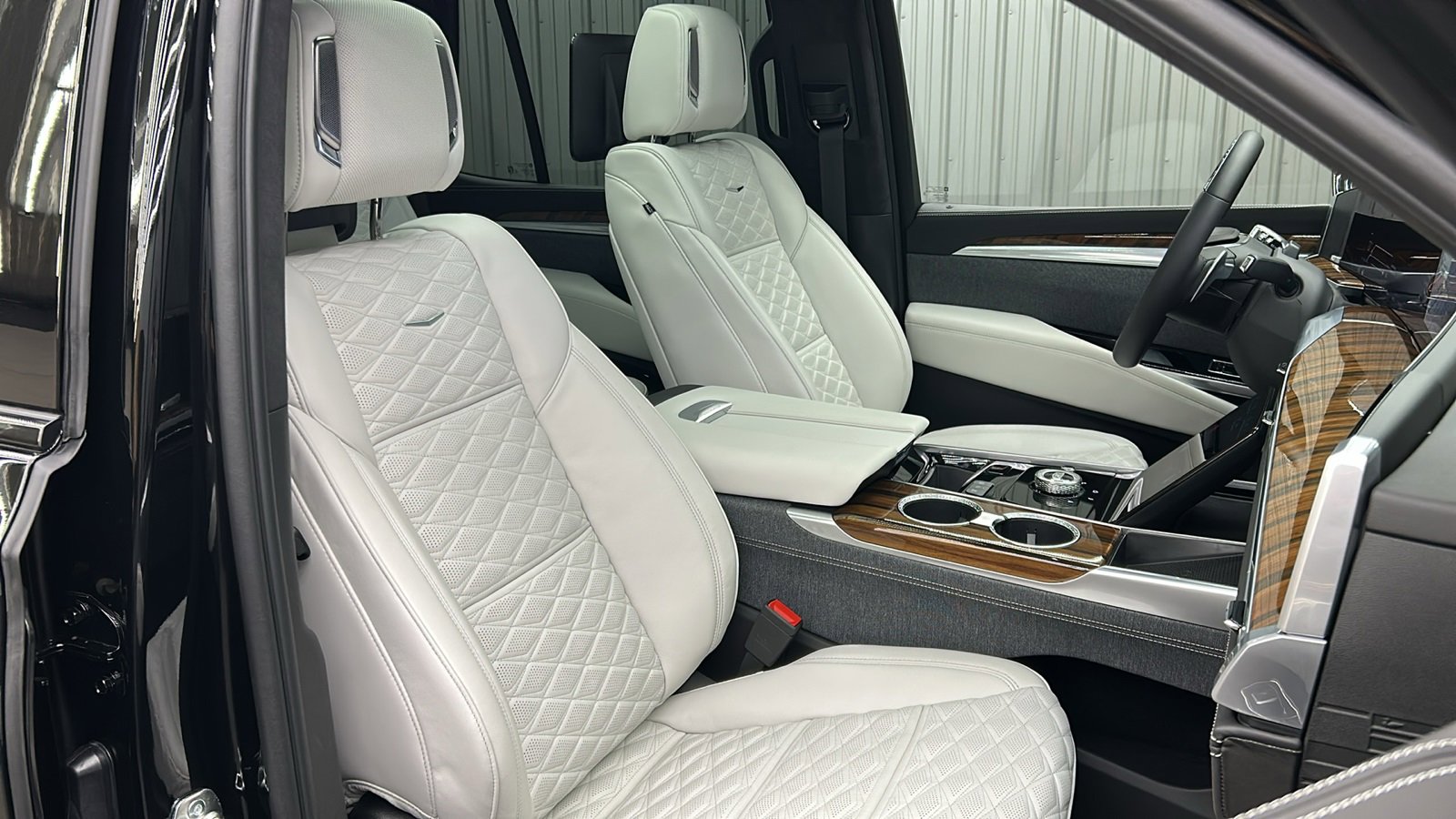 Used 2025 Cadillac Escalade Sport Platinum image 37