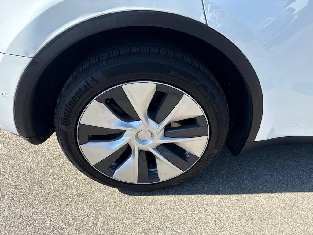 Used 2021 Tesla Model Y Long Range AWD/4WD image 10