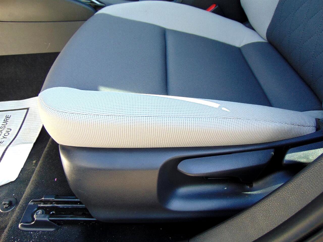 Used 2025 Toyota Corolla LE image 17