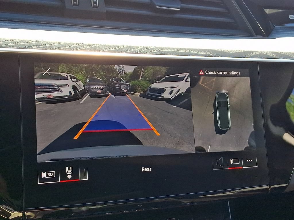 Certified 2023 Audi e-tron Premium Plus w/ Premium Plus Package AWD/4WD image 7