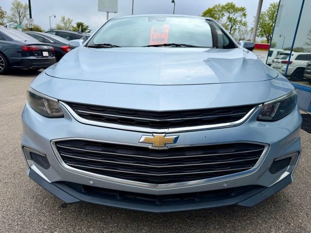 Used 2017 Chevrolet Malibu LT w/ Driver Confidence Package FWD image 4