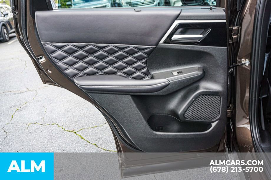 Used 2023 Mitsubishi Outlander SEL image 53