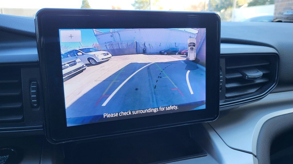 Used 2022 Ford Explorer XLT image 34