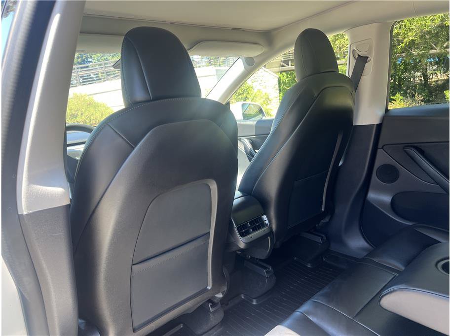 Used 2020 Tesla Model Y Long Range AWD/4WD image 15