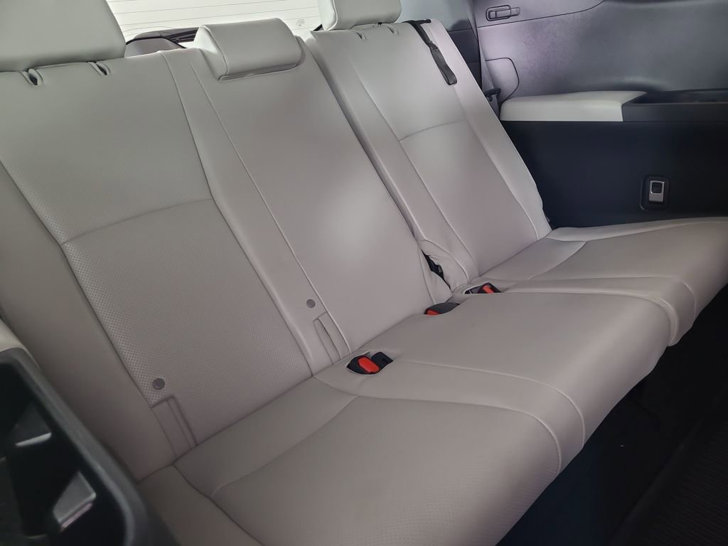 Used 2024 Toyota Grand Highlander AWD Hybrid image 21