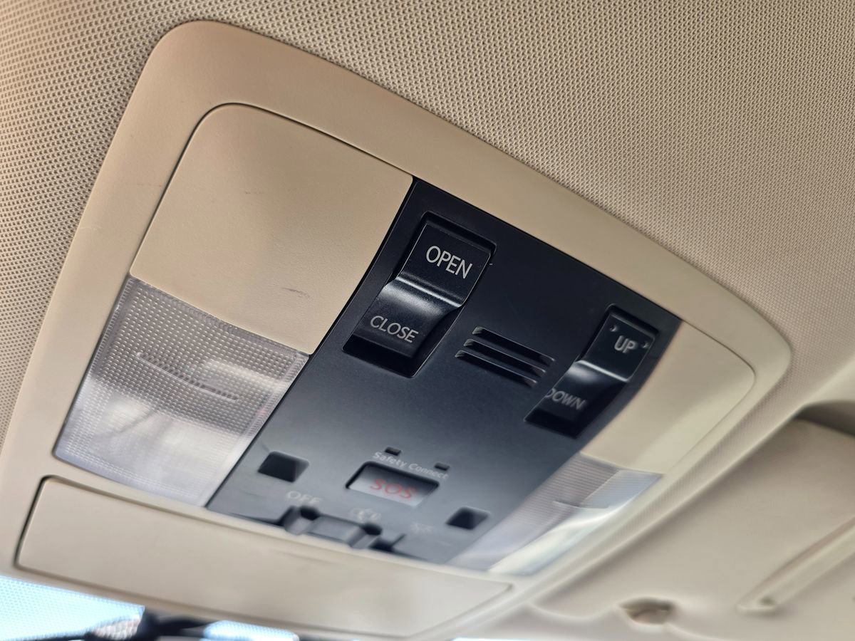 Used 2015 Lexus CT 200h FWD image 39