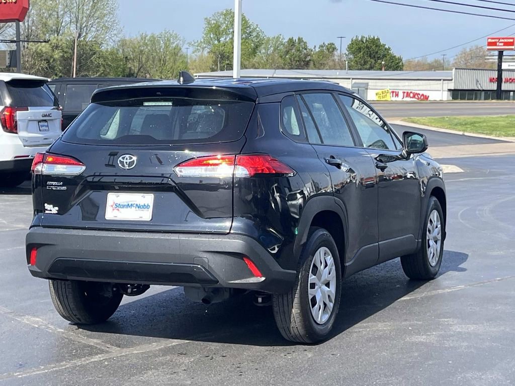 Used 2025 Toyota Corolla Cross L image 7