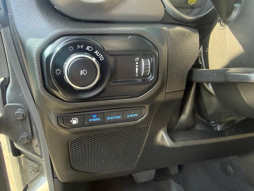 Used 2023 Jeep Wrangler Unlimited w/ Cold Weather Group AWD/4WD image 16