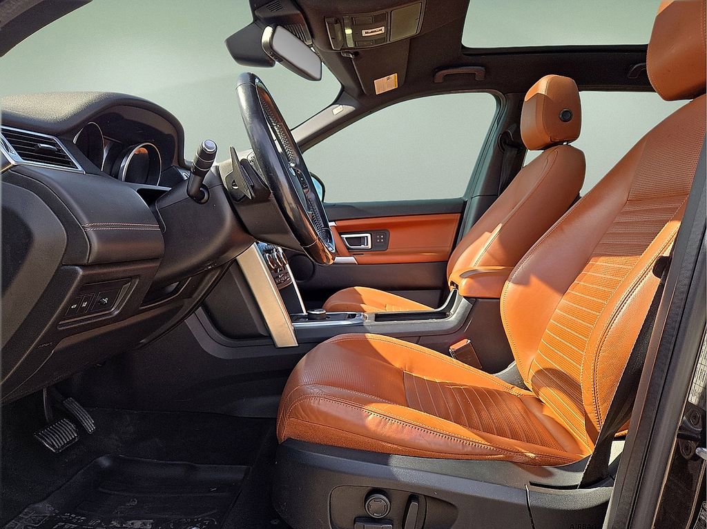 Used 2017 Land Rover Discovery Sport HSE Luxury image 25