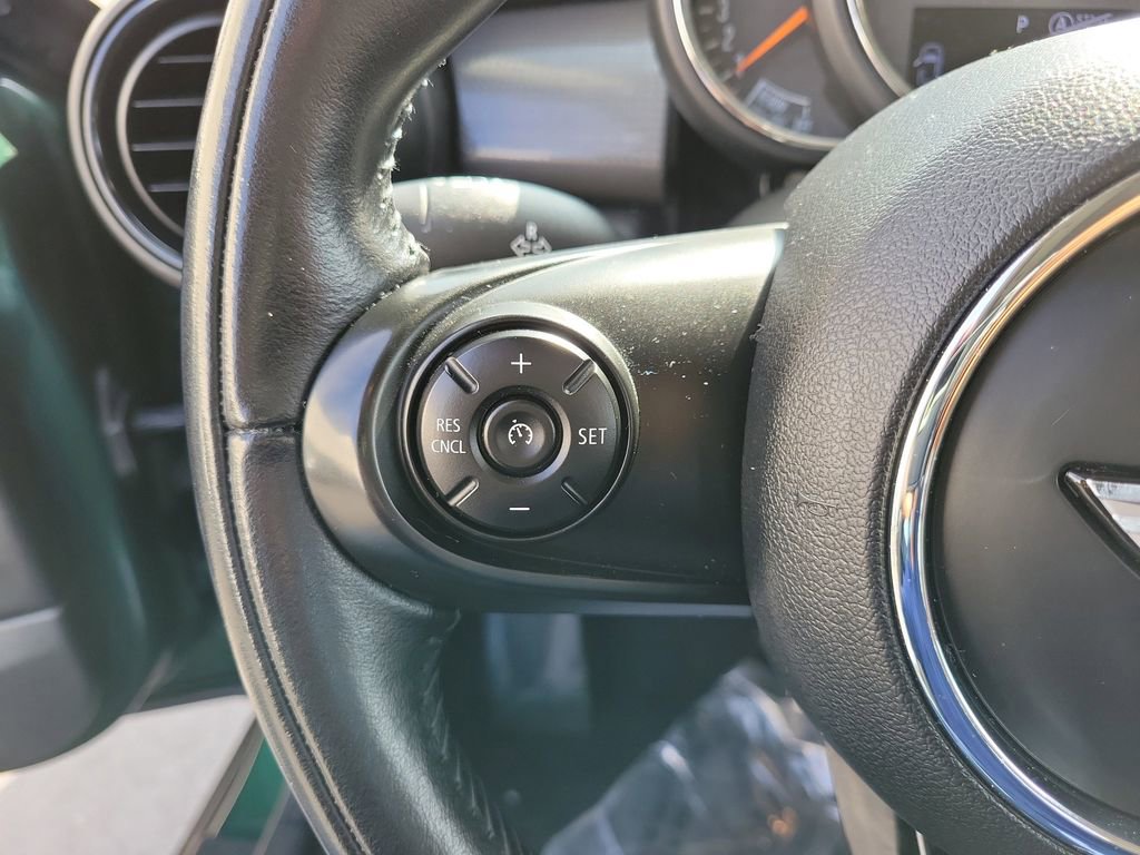 Used 2018 MINI Cooper 2-Door Hardtop image 17