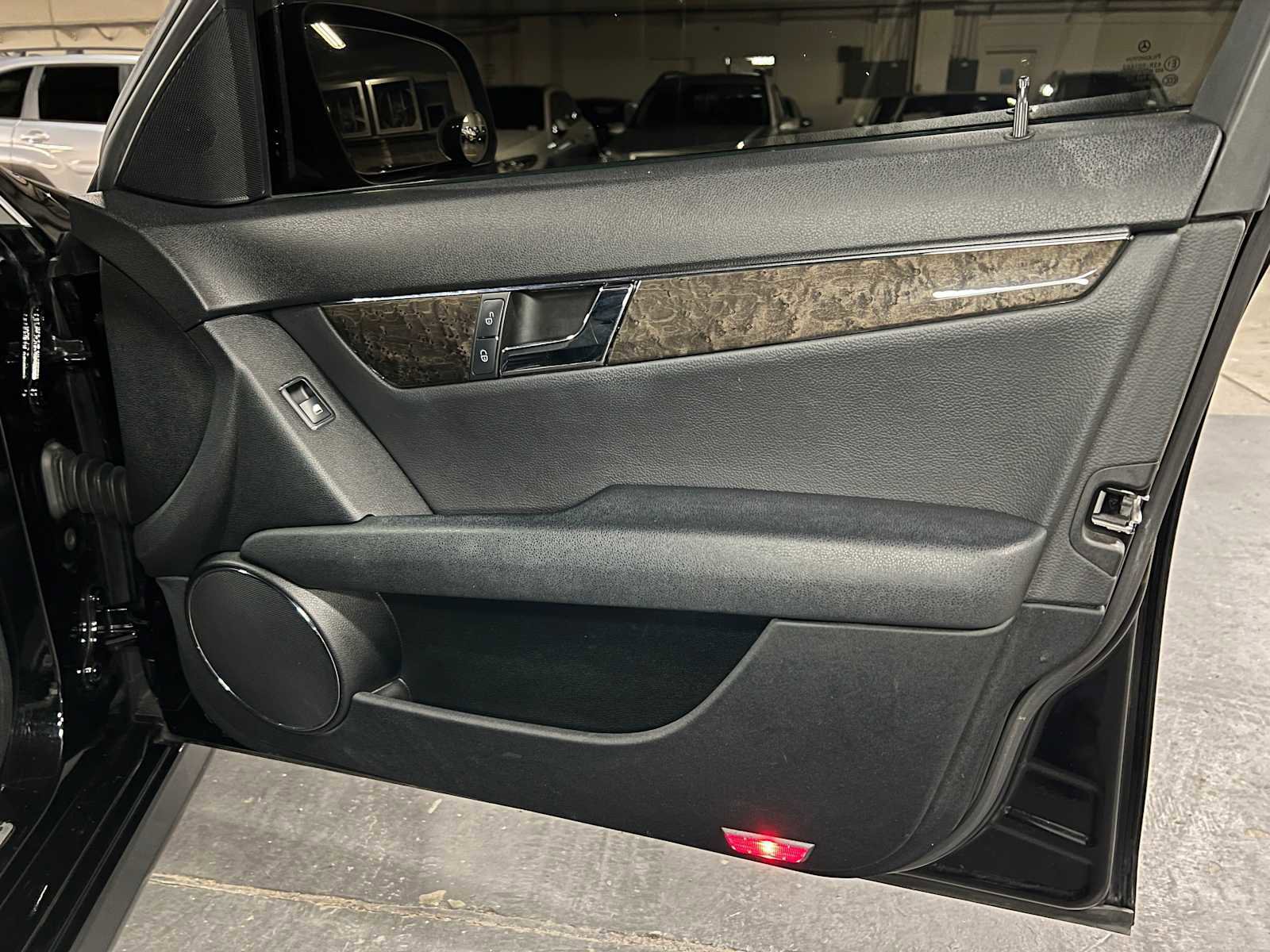 Used 2008 Mercedes-Benz C 350 Sport image 10