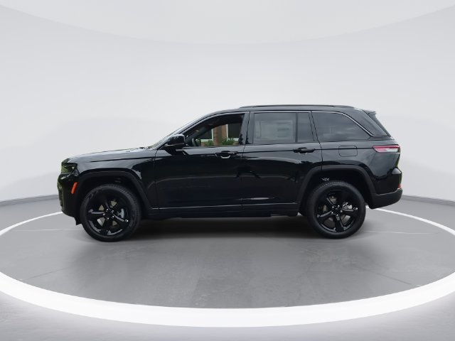 New 2026 Jeep Grand Cherokee Limited w/ Limited Altitude Package AWD/4WD image 5