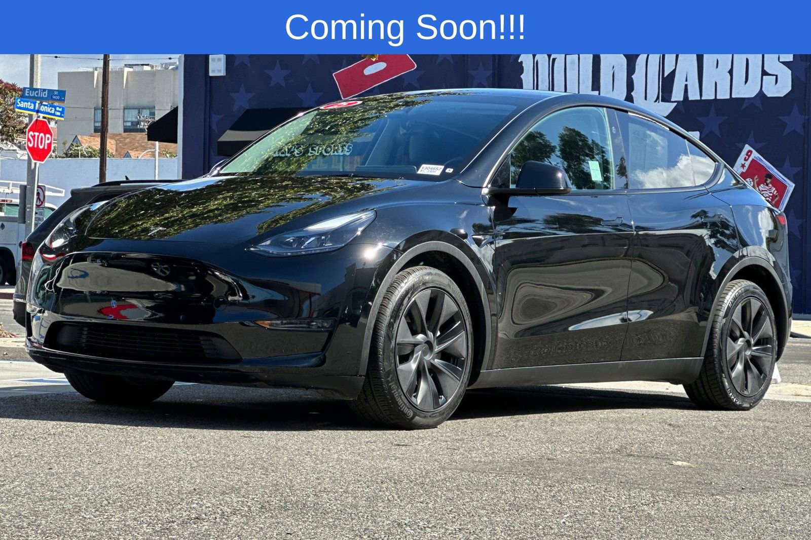 Used 2025 Tesla Model Y Long Range image 8