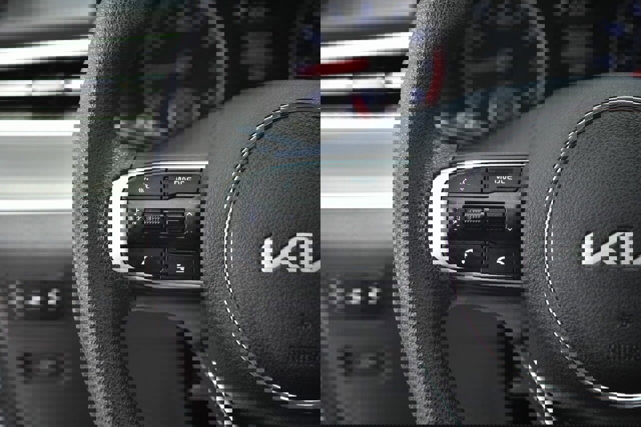 Used 2023 Kia K5 LXS image 21