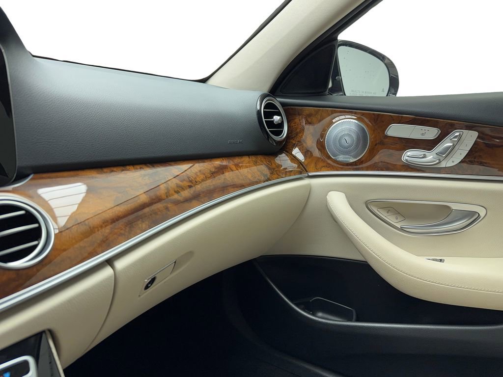 Used 2018 Mercedes-Benz E 400 4MATIC Wagon image 45