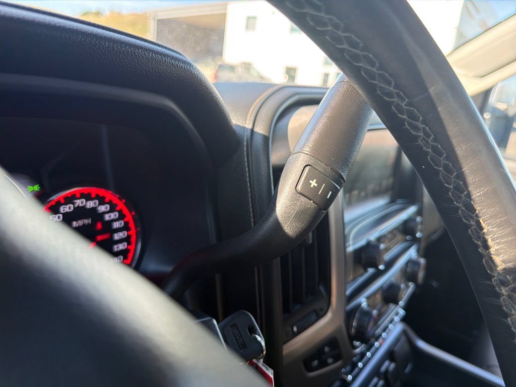 Used 2016 GMC Sierra 2500 Denali w/ Duramax Plus Package AWD/4WD image 9