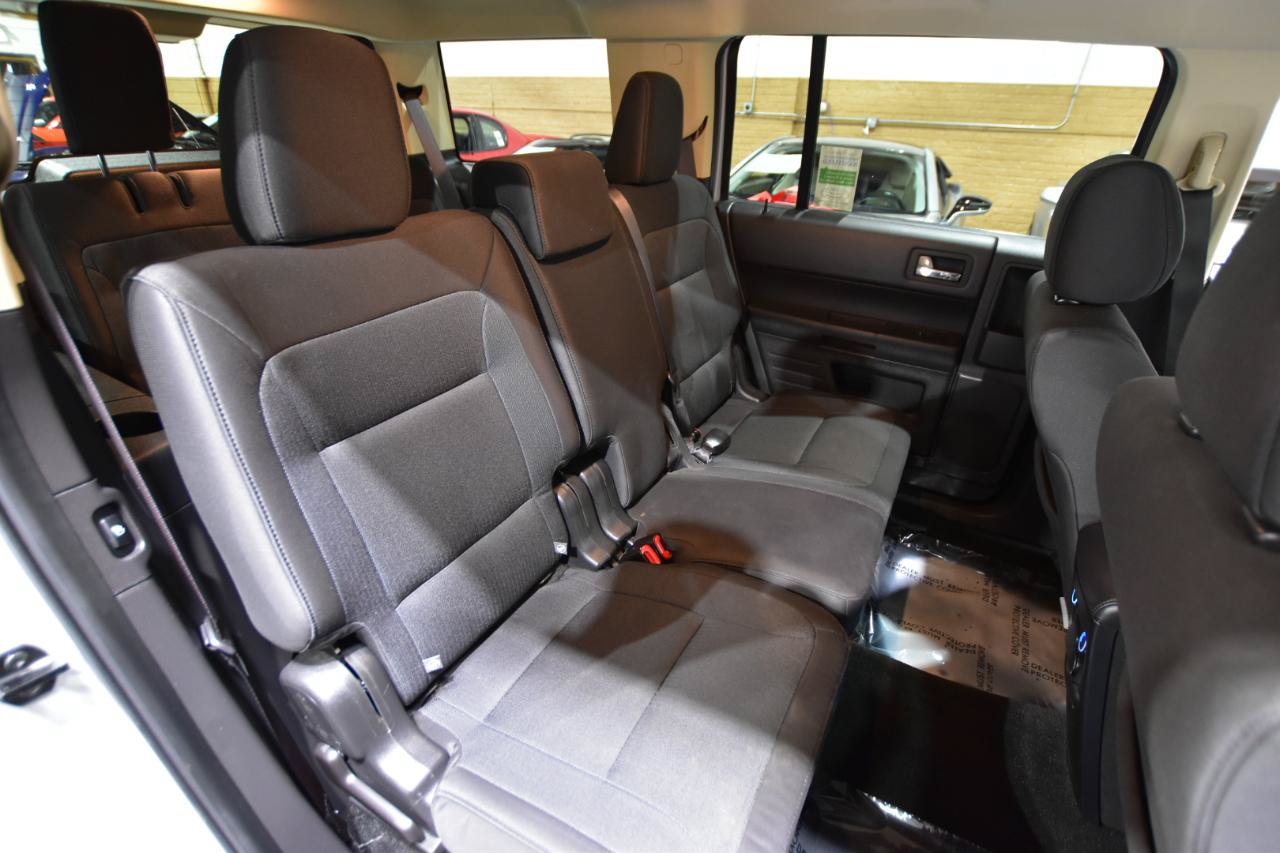 Used 2019 Ford Flex SE FWD image 33