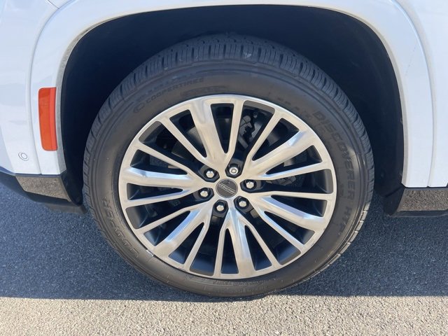 Used 2023 Jeep Grand Wagoneer L Series III w/ Rear Seat Video Group 1 image 10