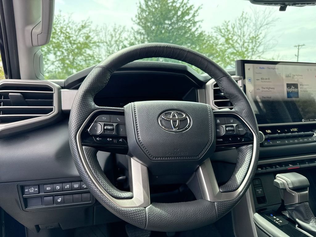 Used 2024 Toyota Tundra Limited AWD/4WD image 11