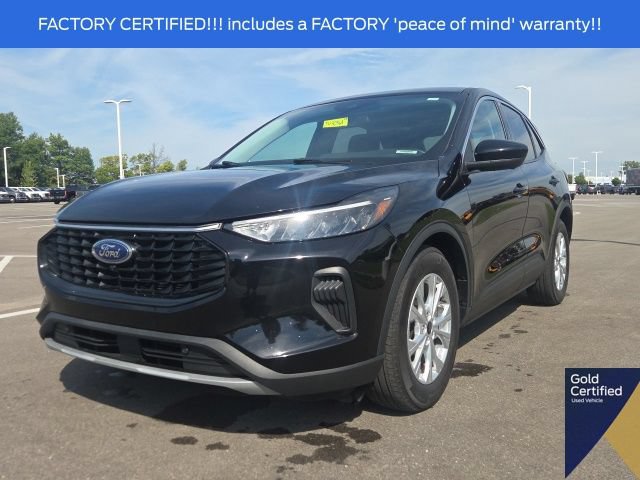 Used 2023 Ford Escape Active w/ Tech Pack #2 FWD image 2