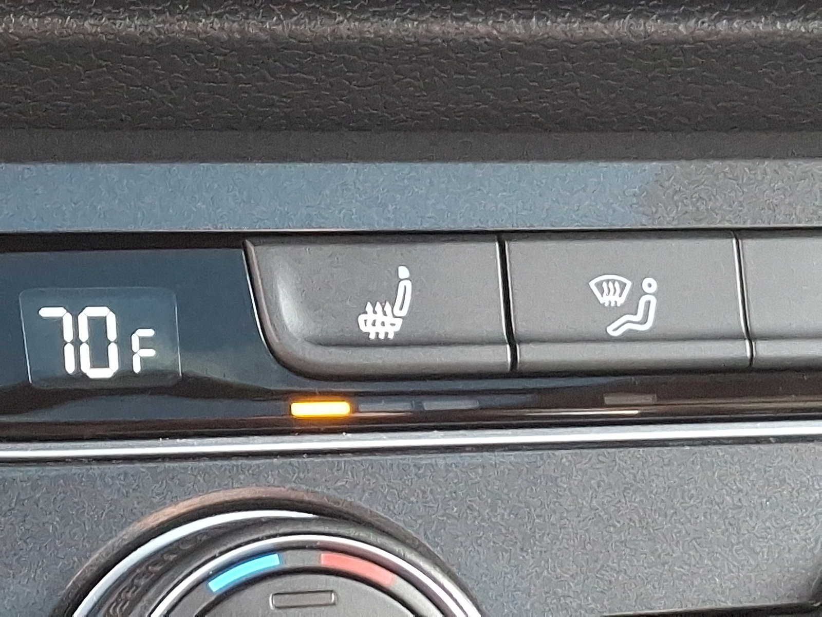 Certified 2021 Volkswagen Tiguan SE w/ Panoramic Sunroof Package image 23