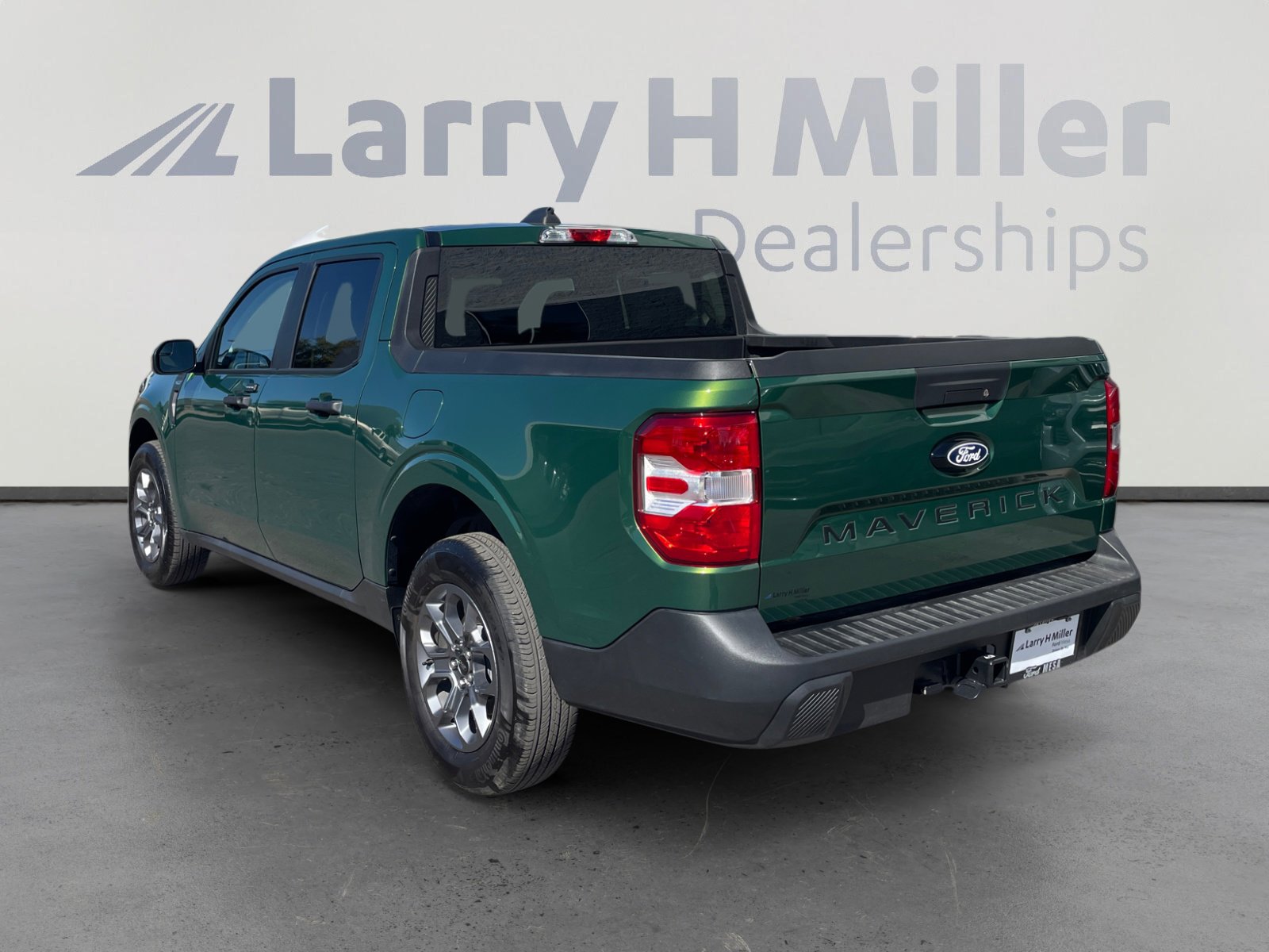 Certified 2025 Ford Maverick XLT w/ XLT Luxury Package image 3