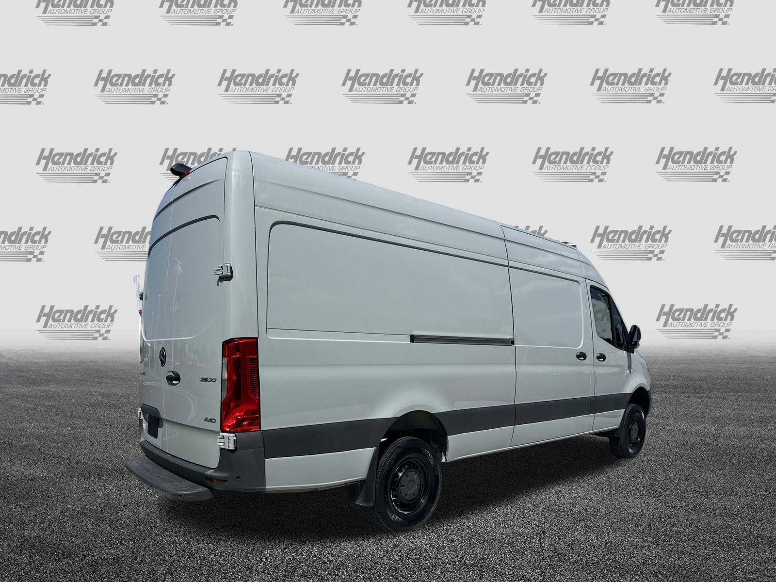 Used 2023 Mercedes-Benz Sprinter 2500 image 10