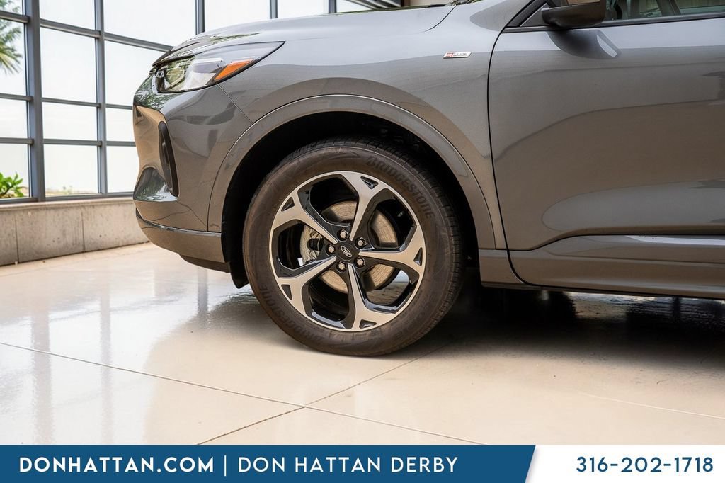 Used 2024 Ford Escape ST-Line Select w/ Tech Pack #1 AWD/4WD image 32