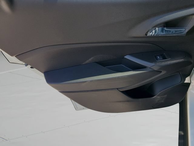 New 2026 Chevrolet Trax LT w/ LT Convenience Package FWD image 17