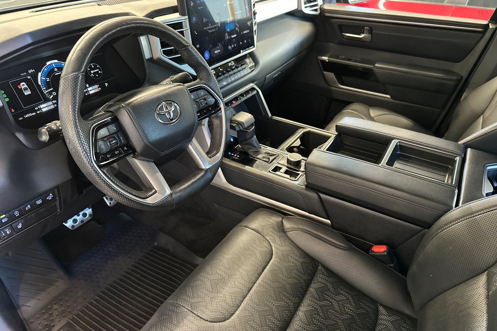 Used 2024 Toyota Tundra Limited w/ TRD Off-Road Package AWD/4WD image 10