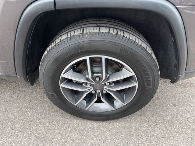 Used 2019 Jeep Grand Cherokee Limited image 17