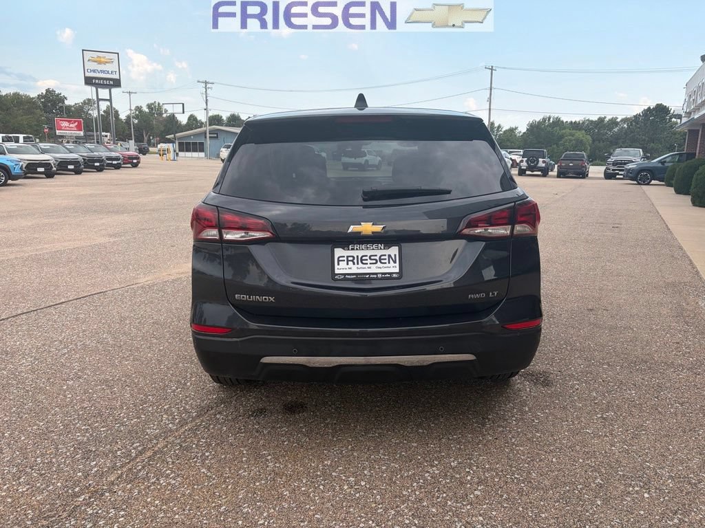 Used 2023 Chevrolet Equinox LT AWD/4WD image 4