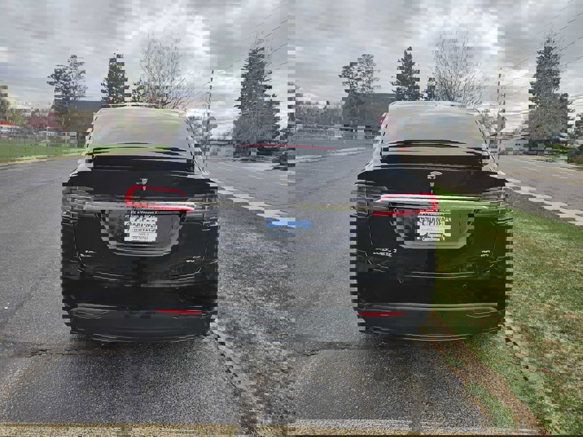 Used 2016 Tesla Model X 90D image 4