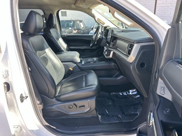 Used 2024 Ford Expedition Max XLT image 27