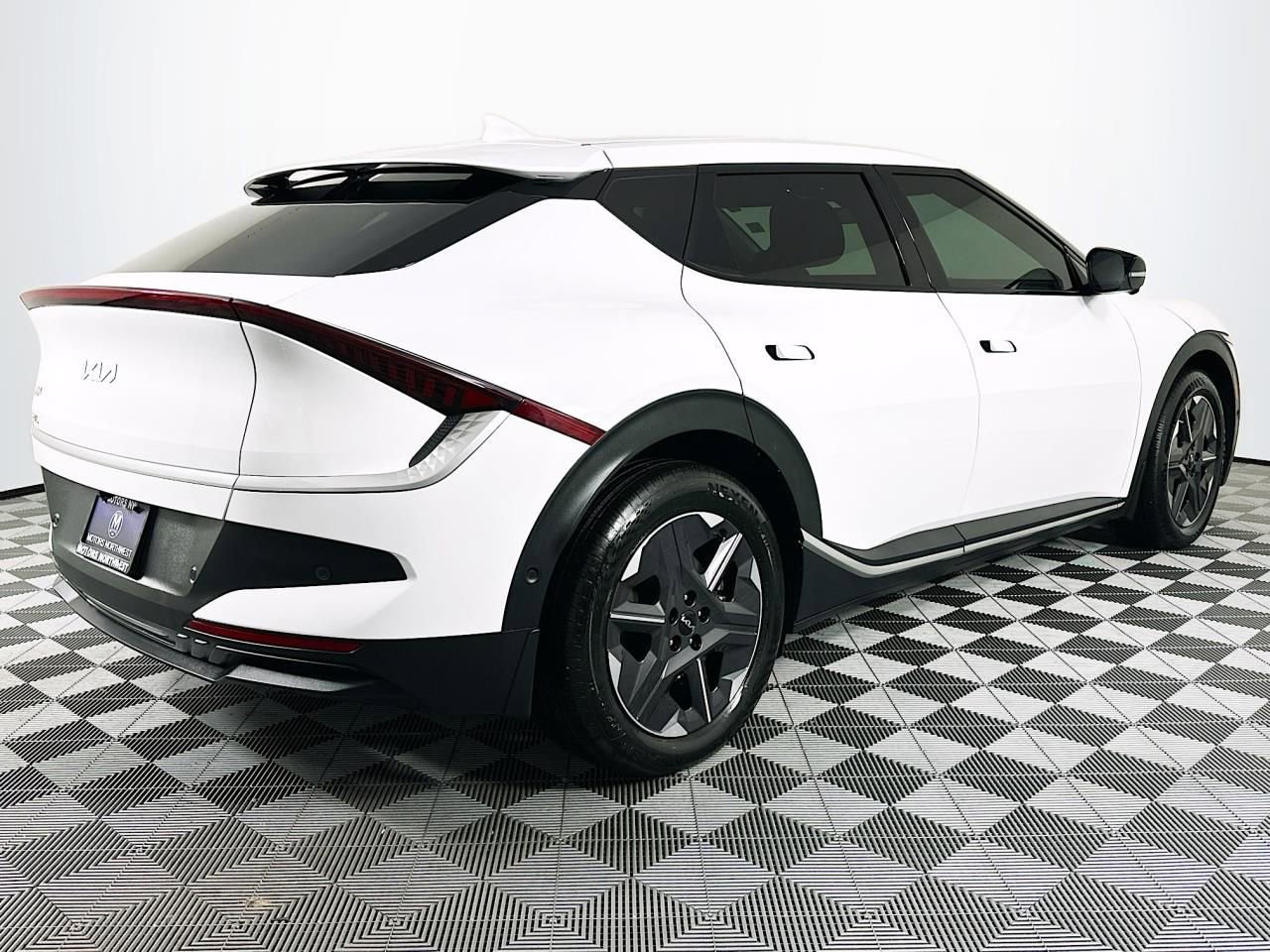 Used 2025 Kia EV6 Light w/ Light LR Technology Package RWD image 26