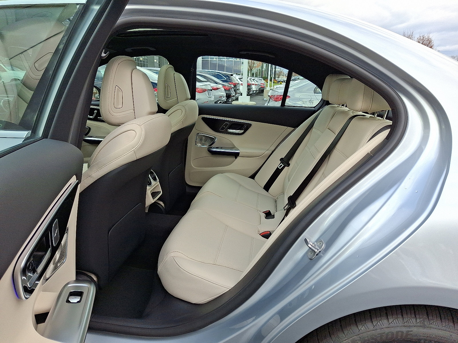 Used 2026 Mercedes-Benz C 300 4MATIC Sedan image 8