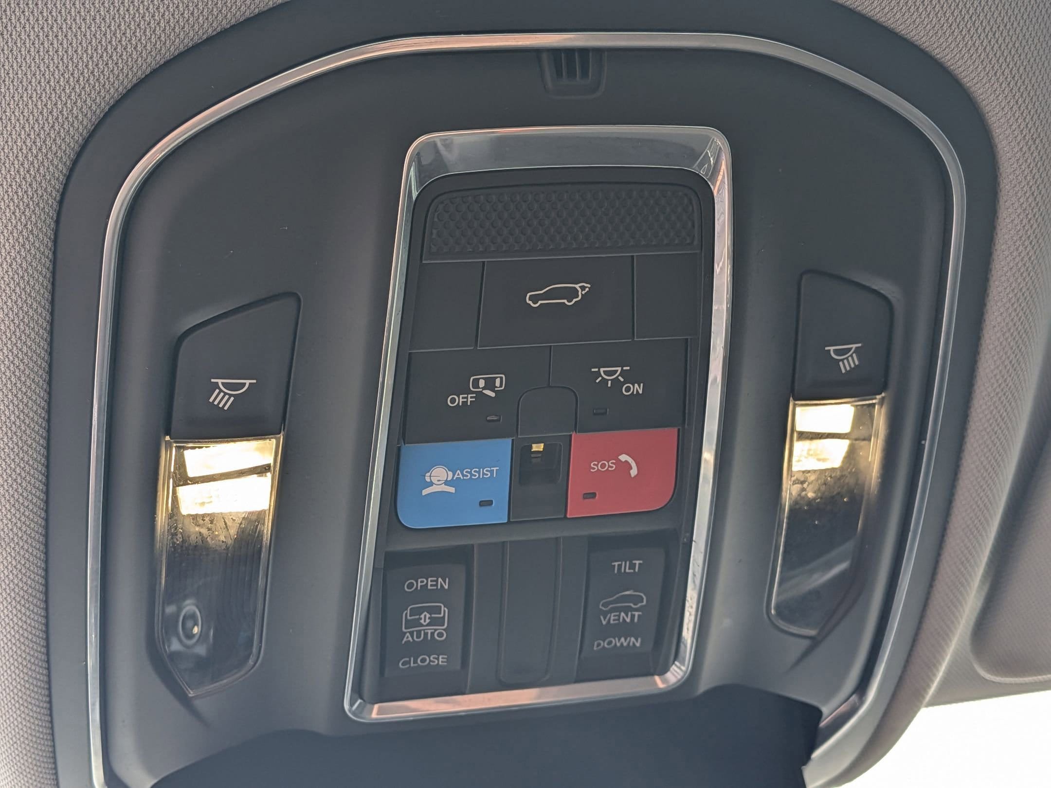 Certified 2021 Jeep Grand Cherokee L Laredo w/ Luxury Tech Group I RWD image 24