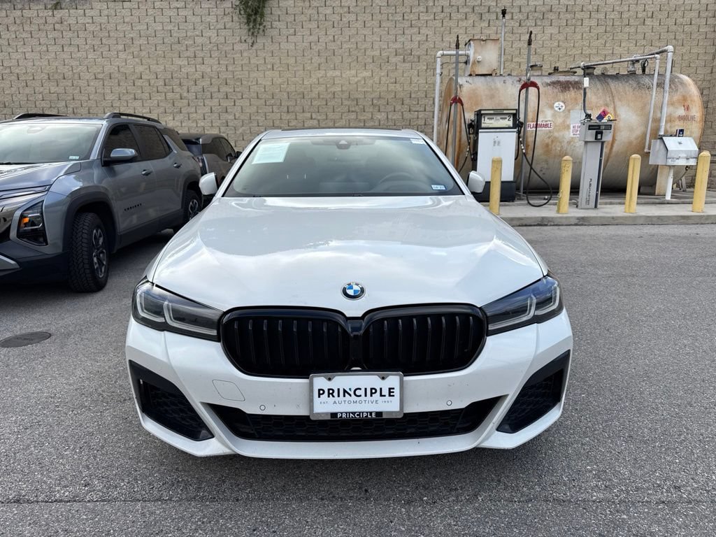 Used 2021 BMW 530i xDrive w/ M Sport Package AWD/4WD image 3