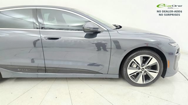 Used 2025 Audi A6 e-tron Premium Plus w/ Premium Plus RWD image 18