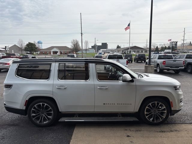 Used 2022 Jeep Grand Wagoneer Series III image 11