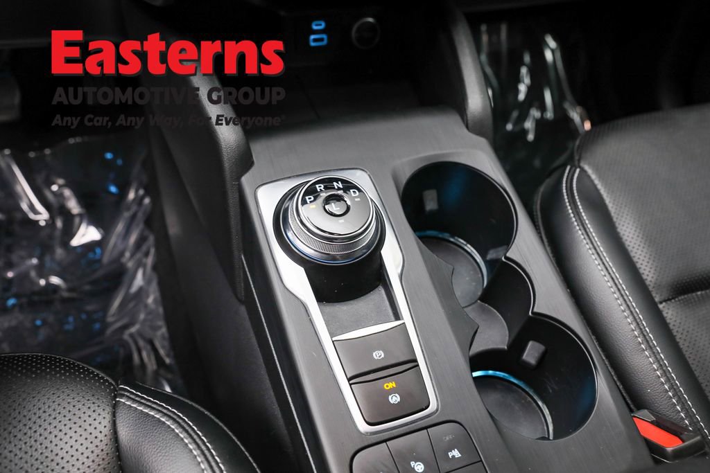 Used 2021 Ford Escape Titanium image 13