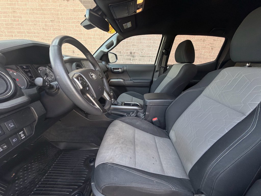 Used 2023 Toyota Tacoma TRD Sport w/ Advanced Technology Package image 12