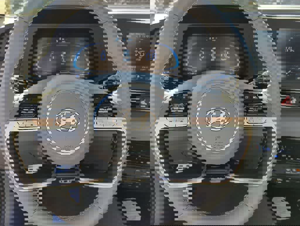 New 2026 Hyundai Elantra Sport FWD image 23