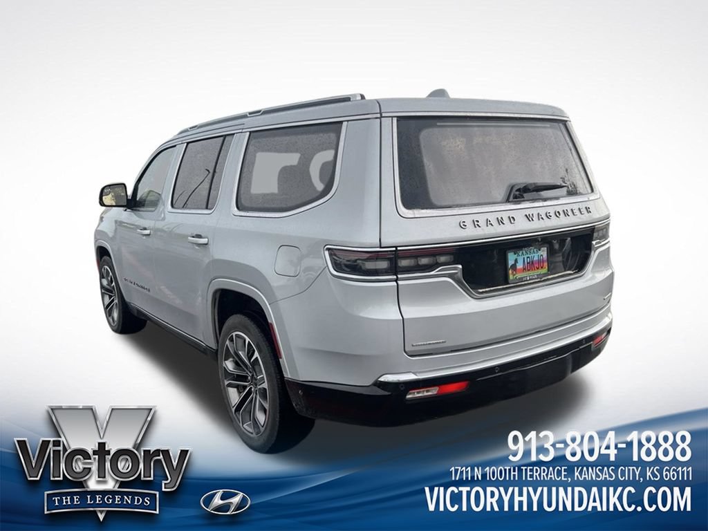 Used 2022 Jeep Grand Wagoneer Series III w/ Rear Seat Video Group 1 AWD/4WD image 3
