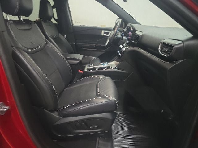 Used 2022 Ford Explorer ST AWD/4WD image 3