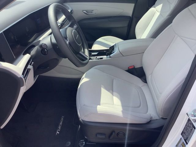 Certified 2025 Hyundai Tucson SEL image 9