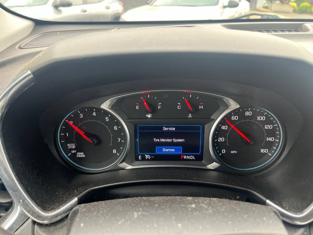 Used 2019 Chevrolet Equinox LT w/ Driver Convenience Package FWD image 10