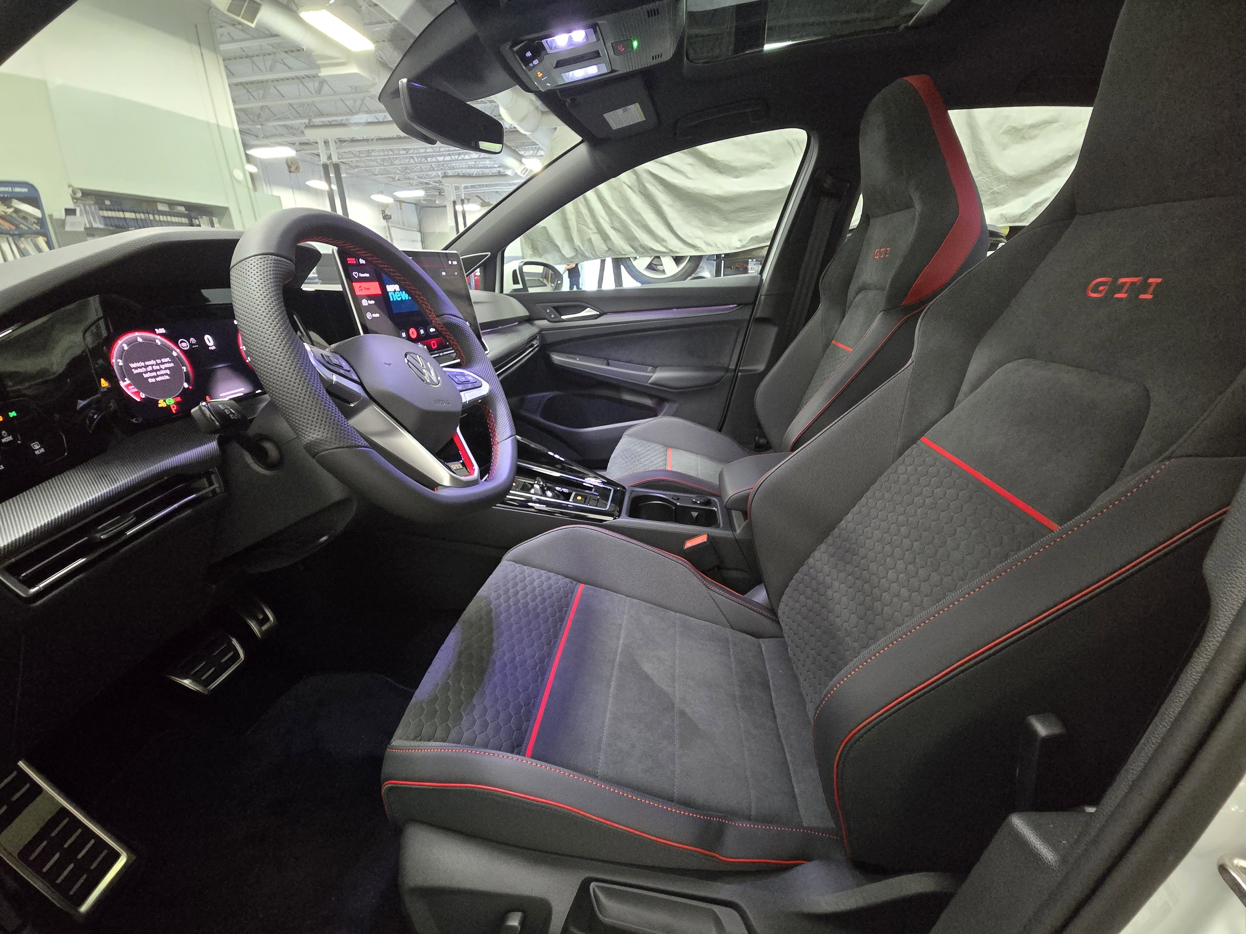 New 2025 Volkswagen GTI SE image 9