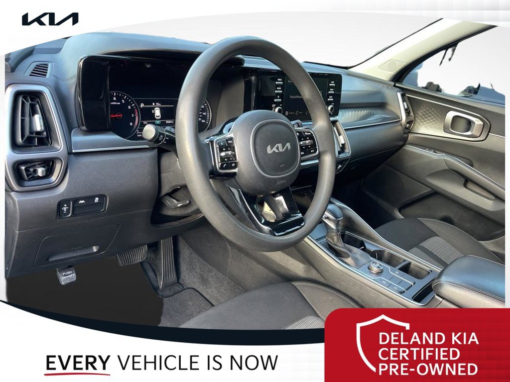 Certified 2023 Kia Sorento LX FWD image 1