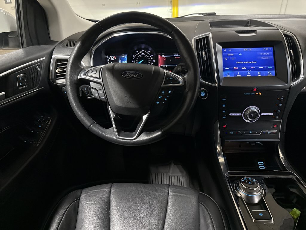 Used 2020 Ford Edge Titanium w/ Class II Trailer Tow Package AWD/4WD image 11